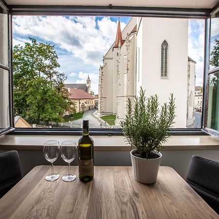 Apartmany Na Mikulasskem Namesti Znojmo Zewnętrze zdjęcie