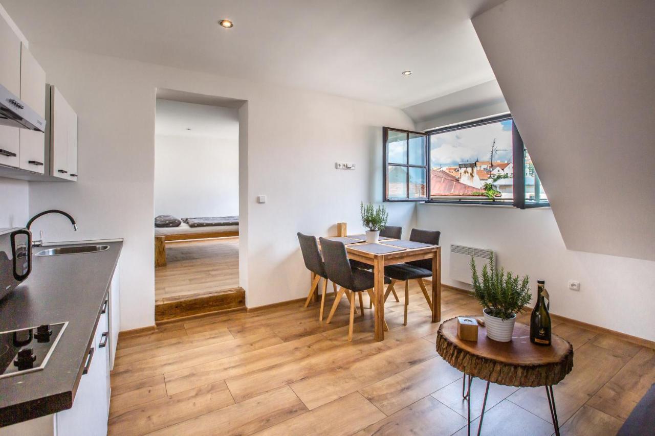 Apartmany Na Mikulasskem Namesti Znojmo Zewnętrze zdjęcie
