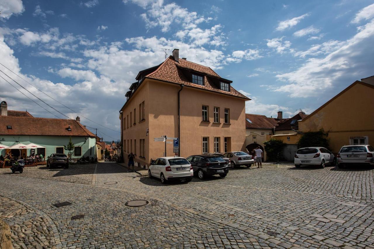 Apartmany Na Mikulasskem Namesti Znojmo Zewnętrze zdjęcie