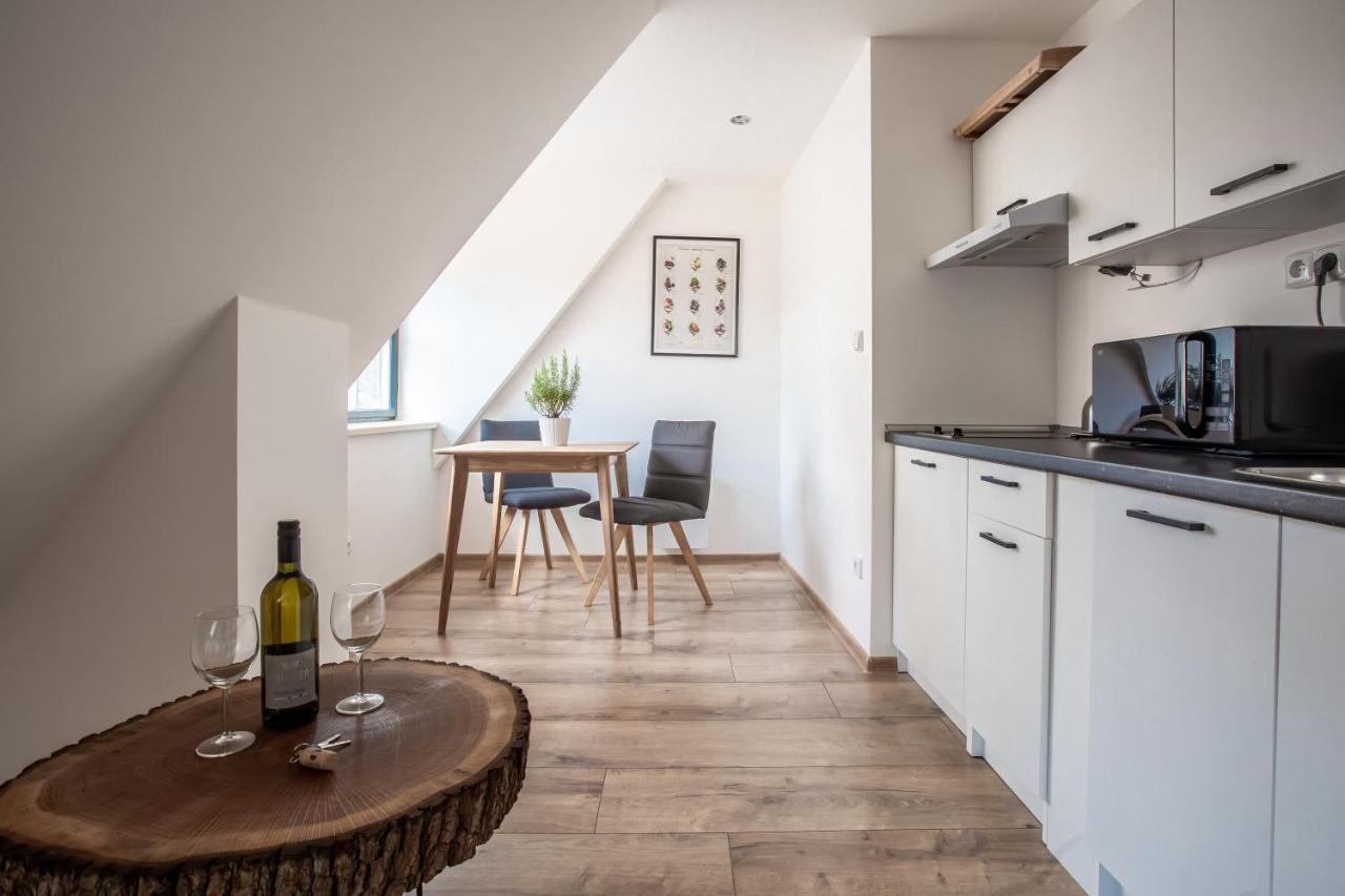 Apartmany Na Mikulasskem Namesti Znojmo Zewnętrze zdjęcie